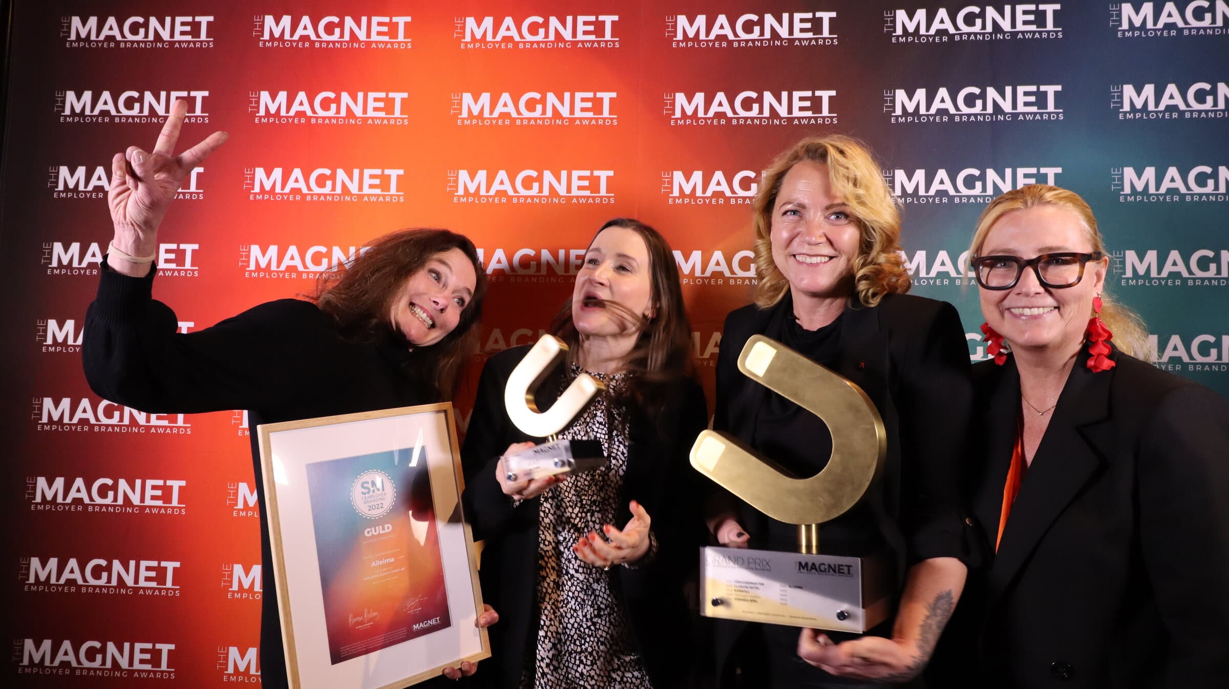 Magnet Awards — vinnare firar på scen